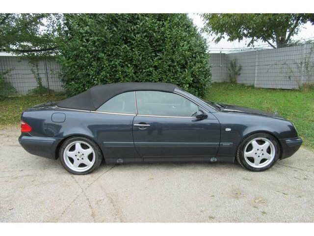 MERCEDES-BENZ CLK 320 Cabrio Elegance Leder 17 AMG Windschott Leder...