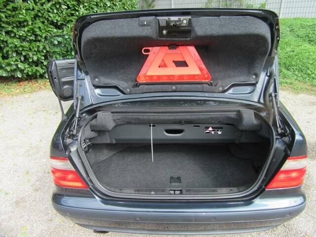 MERCEDES-BENZ CLK 320 Cabrio Elegance Leder 17 AMG Leder Bose ......