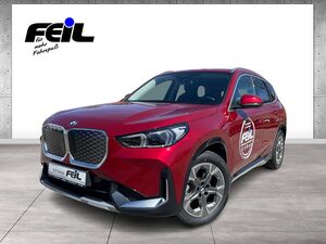 BMW iX1 eDrive20 xLine DAB LED Komfortzg. Shz