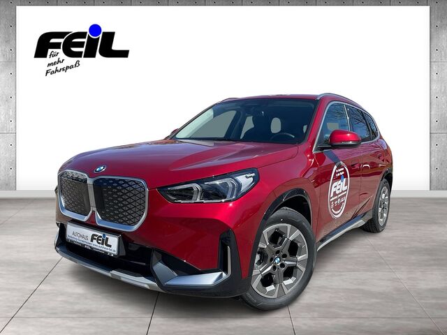 BMW iX1 eDrive20 xLine DAB LED Komfortzg. Shz