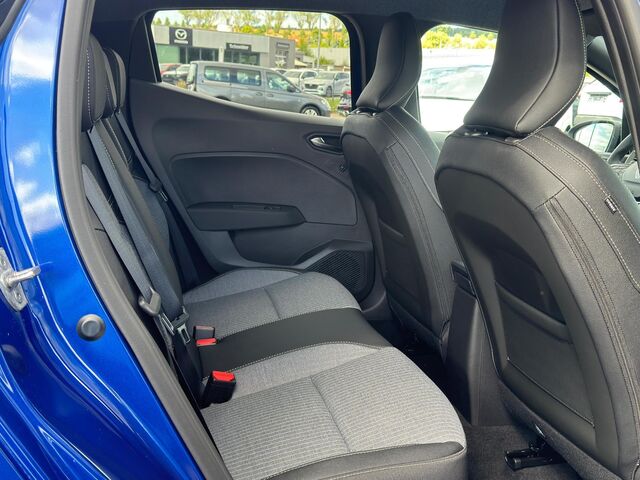 RENAULT Captur Techno Mild Hybrid 160 EDC Ansicht 8 für Fahrzeugdetailseite