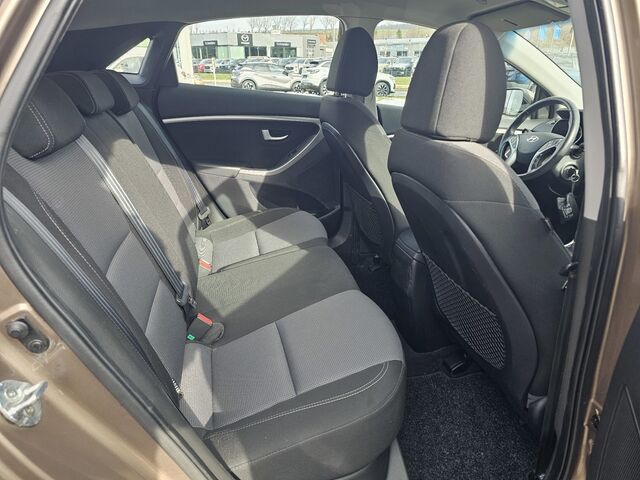 AUDI Q3 1.4 TFSI DSG Ansicht 8 für Fahrzeugdetailseite