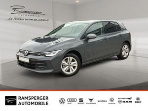 VW Golf VIII 1.5 eTSI DSG Life ACC LED Navi PDC