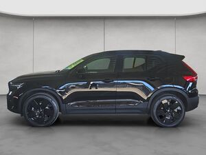 VOLVO XC40 B3 B DKG Plus Black Edition XC40