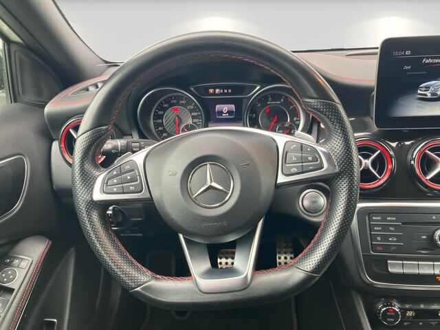 MERCEDES-BENZ GLA 45 AMG 4Matic/Navi/Kamera Ansicht 13 für Fahrzeugdetailseite