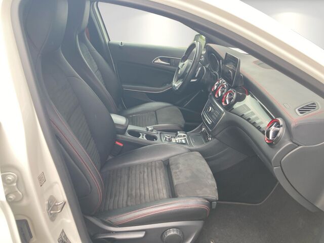 MERCEDES-BENZ GLA 45 AMG 4Matic/Navi/Kamera Ansicht 15 für Fahrzeugdetailseite