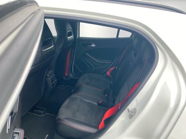 MERCEDES-BENZ GLA 45 AMG 4Matic/Navi/Kamera Ansicht 7 für Fahrzeugdetailseite