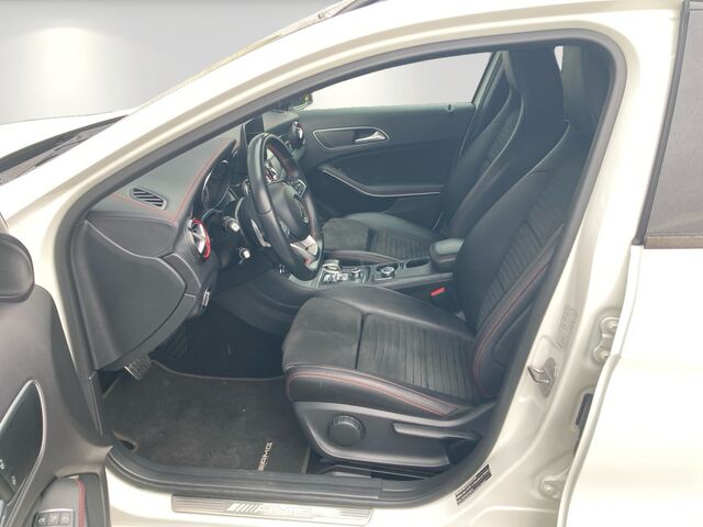 MERCEDES-BENZ GLA 45 AMG 4Matic/Navi/Kamera Ansicht 8 für Fahrzeugdetailseite