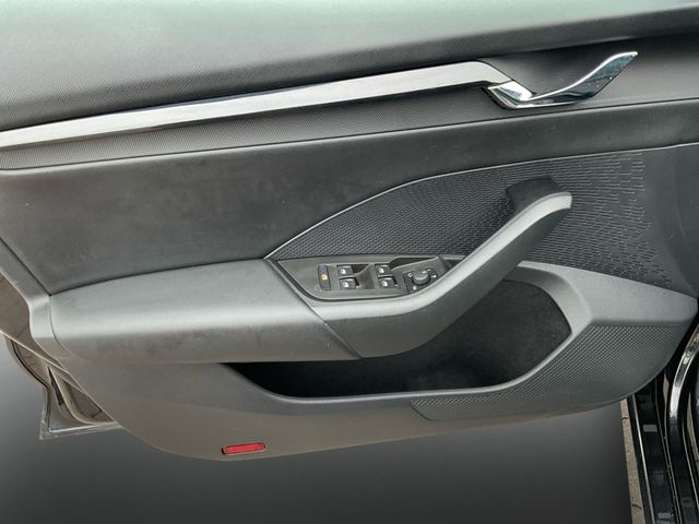 AUDI S4 Avant 3.0 TFSI quattro Ansicht 14 für Fahrzeugdetailseite