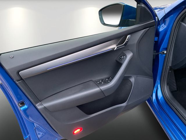 MERCEDES-BENZ E 300 T AMG Line Pano  Ansicht 13 für Fahrzeugdetailseite