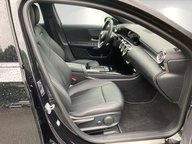 RENAULT Symbioz Techno E-Tech Full Hybrid 145 Ansicht 15 für Fahrzeugdetailseite