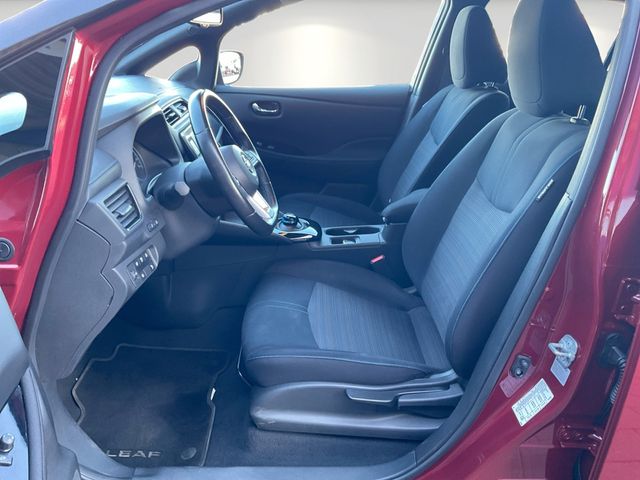 NISSAN Leaf 40 kWh N-Connecta Ansicht 8 für Fahrzeugdetailseite