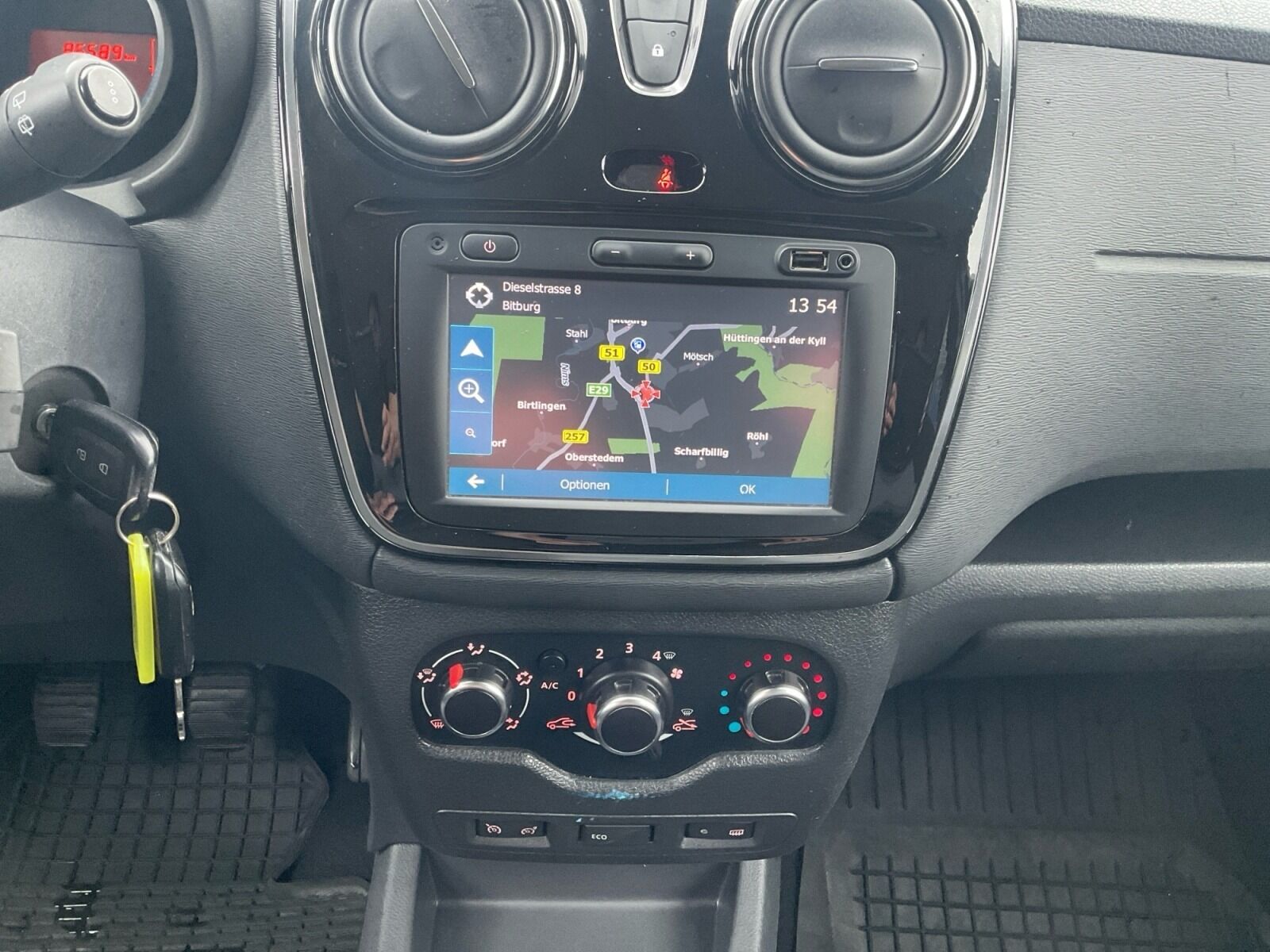 DACIA Lodgy Comfort SCe 100 5-Sitzer/Navi/Klima Ansicht 11 für Fahrzeugdetailseite