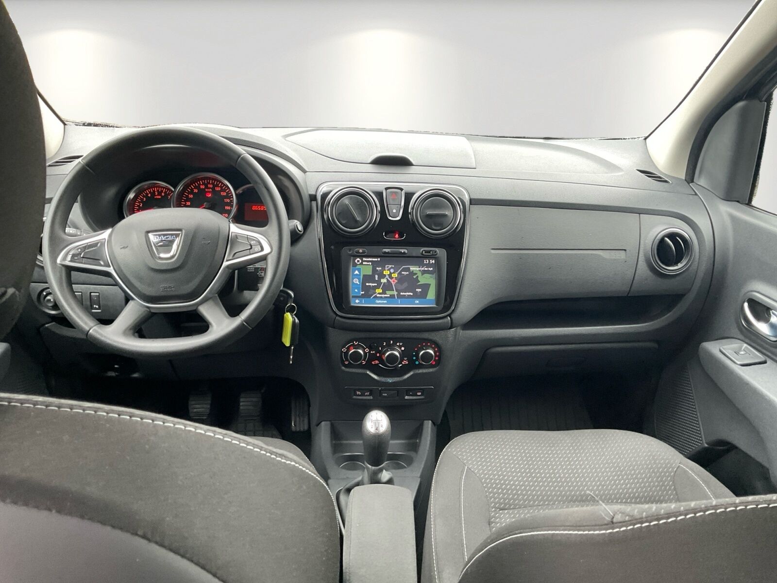 DACIA Lodgy Comfort SCe 100 5-Sitzer/Navi/Klima Ansicht 9 für Fahrzeugdetailseite