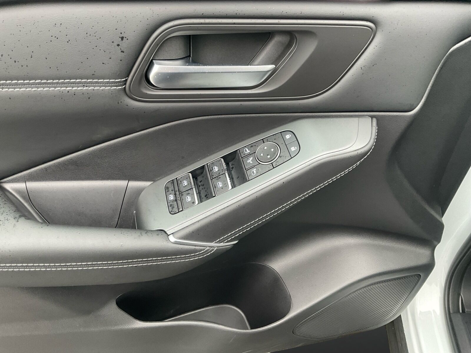 NISSAN Qashqai 1.3DIG-T N-Connecta /Sitzh./Navi/Kamera Ansicht 14 für Fahrzeugdetailseite