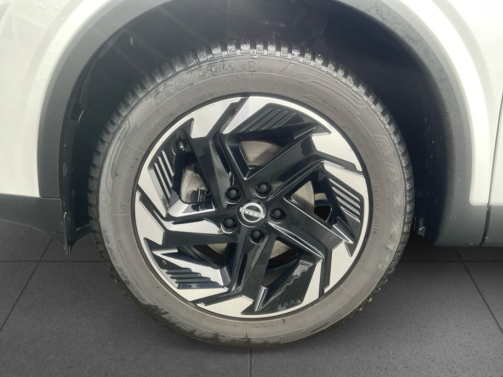 NISSAN Qashqai 1.3DIG-T N-Connecta /Sitzh./Navi/Kamera Ansicht 16 für Fahrzeugdetailseite