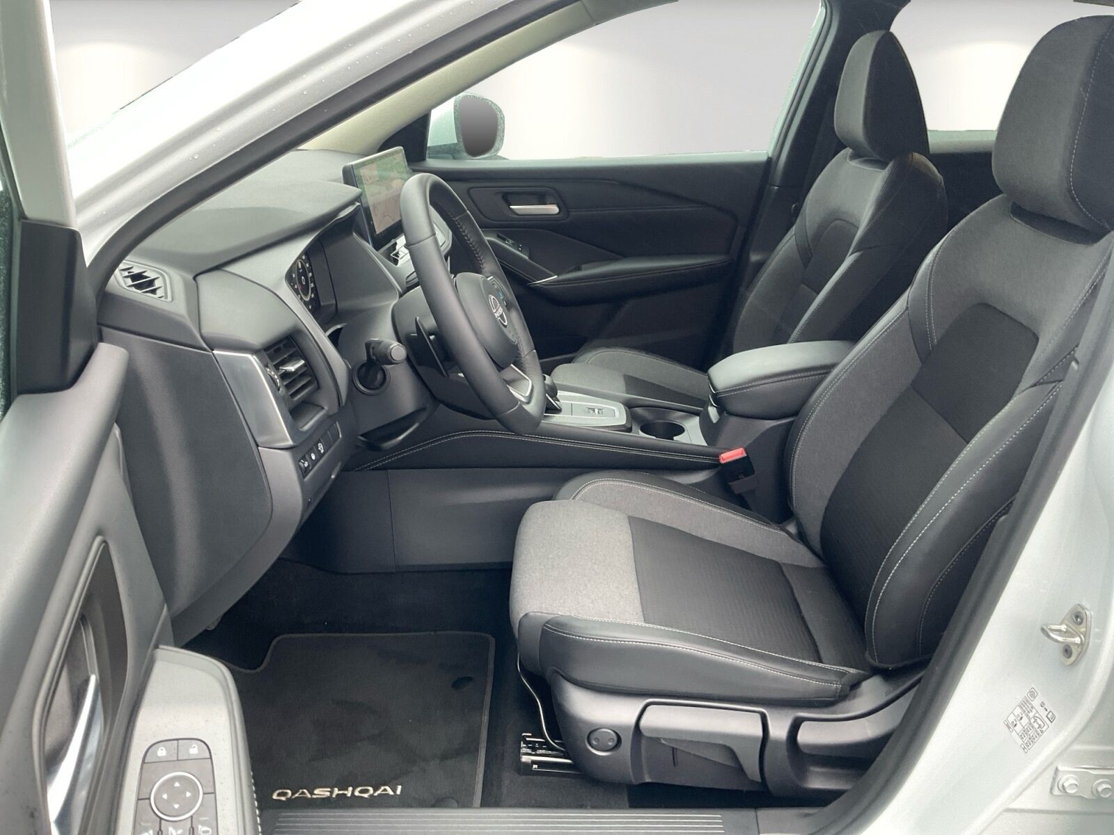 NISSAN Qashqai 1.3DIG-T N-Connecta /Sitzh./Navi/Kamera Ansicht 8 für Fahrzeugdetailseite