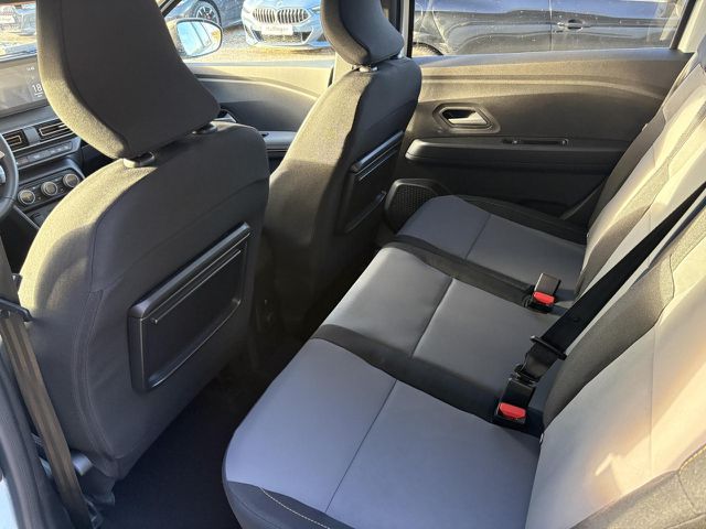 DACIA Jogger Extreme+ HYBRID 140 Navi LED Klima Einparkhilfe el. Fenster Ansicht 6 für Fahrzeugdetailseite