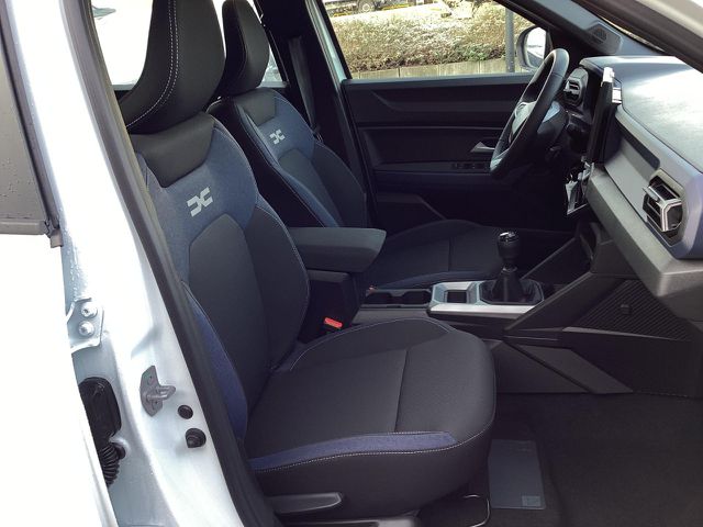 DACIA Bigster Expression ECO-G 140 Kamera EPH SHZ Bluetooth LED Klima Einparkhilfe el. Fenster Ansicht 14 für Fahrzeugdetailseite