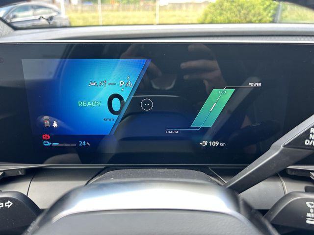 RENAULT Scenic E-TECH 100% ele Evolution 170 Com Bluetooth Navi LED Klima Einparkhilfe el. Fenster Ansicht 8 für Fahrzeugdetailseite