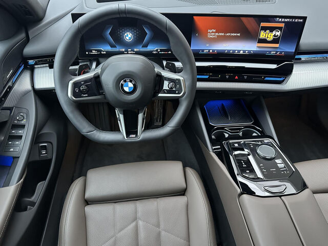 BMW 520 d M Sport Pro HUD ACC SurrView.H/K LED AHK20 Sportpaket Bluetooth Navi Vollleder Klima PDC el. Fe Ansicht 10 für Fahrzeugdetailseite