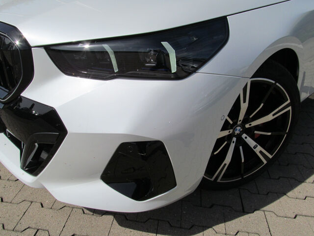 BMW 520 d M Sport Pro HUD ACC SurrView.H/K LED AHK20 Sportpaket Bluetooth Navi Vollleder Klima PDC el. Fe Ansicht 5 für Fahrzeugdetailseite