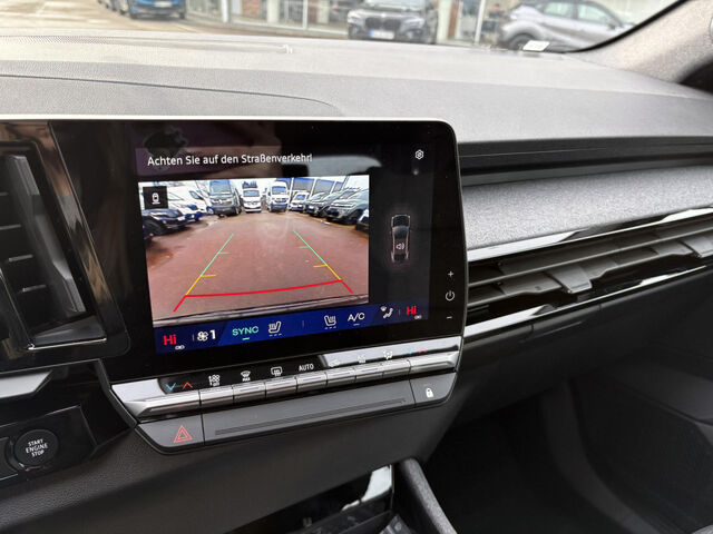 RENAULT Austral Evolution Mild Hybrid 150 Automa Bluetooth Navi LED Klima Einparkhilfe el. Fenster Ansicht 9 für Fahrzeugdetailseite