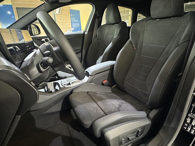 BMW 223 Gran Coupé 223 xDrive Gran CoupÃ© M Sport Pro HUD ACC Har/Kar Sportpaket Bluetooth Navi LED Klima PDC el. Fen Ansicht 11 für Fahrzeugdetailseite