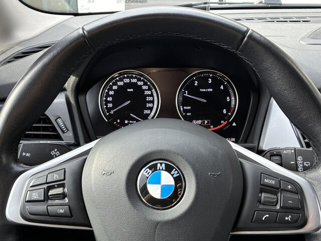 BMW 220 Gran Tourer 220d GranTourer xDrive HUD NaviPlus HiFi LED AHK Bluetooth Navi Klima PDC el. Fenster Ansicht 12 für Fahrzeugdetailseite