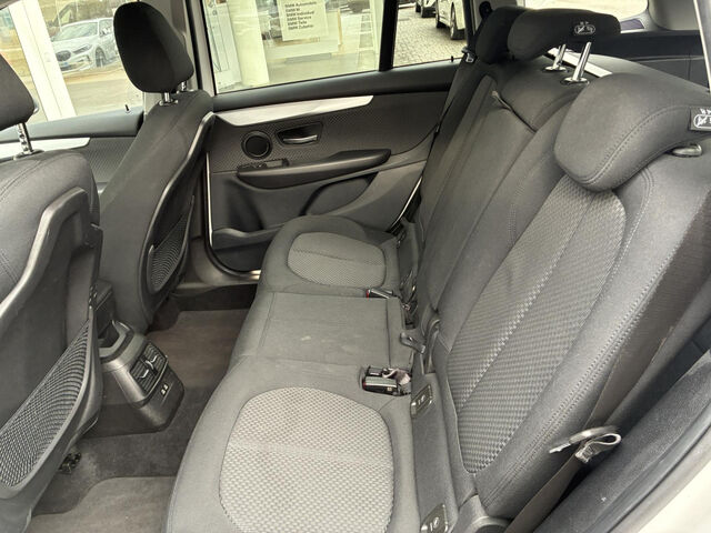 BMW 220 Gran Tourer 220d GranTourer xDrive HUD NaviPlus HiFi LED AHK Bluetooth Navi Klima PDC el. Fenster Ansicht 15 für Fahrzeugdetailseite