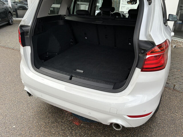 BMW 220 Gran Tourer 220d GranTourer xDrive HUD NaviPlus HiFi LED AHK Bluetooth Navi Klima PDC el. Fenster Ansicht 9 für Fahrzeugdetailseite