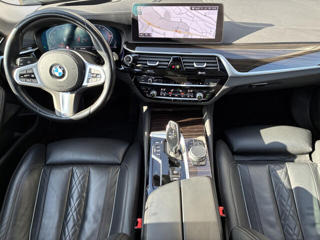 BMW 530 d xDr. ACC HUD Kamera Laser Standh.Ha/Ka.AHK Bluetooth Navi Vollleder Klima Standhzg PDC el. Fens Ansicht 13 für Fahrzeugdetailseite
