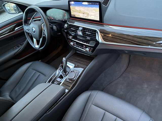 BMW 520 d xDr.T.HUD Ad-LED Kamera Live-Prof Sitzh.DAB Bluetooth Navi Vollleder Klima PDC el. Fenster Ansicht 13 für Fahrzeugdetailseite