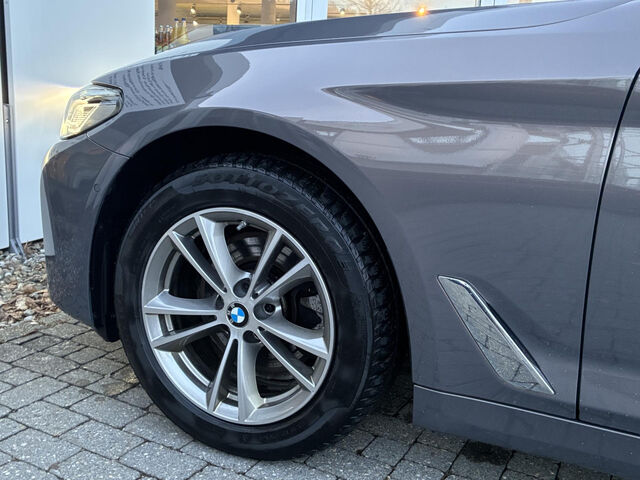 BMW 520 d xDr.T.HUD Ad-LED Kamera Live-Prof Sitzh.DAB Bluetooth Navi Vollleder Klima PDC el. Fenster Ansicht 14 für Fahrzeugdetailseite