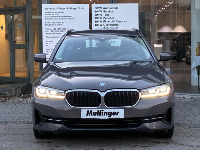 BMW 520 d xDr.T.HUD Ad-LED Kamera Live-Prof Sitzh.DAB Bluetooth Navi Vollleder Klima PDC el. Fenster Ansicht 4 für Fahrzeugdetailseite