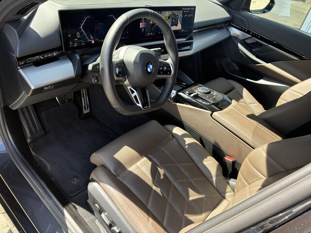 BMW 540 d xDr.M Sport IntAktivLenk.AdFahrw.Standh.20 Sportpaket Bluetooth HUD Navi LED Vollleder Klima Ak Ansicht 11 für Fahrzeugdetailseite