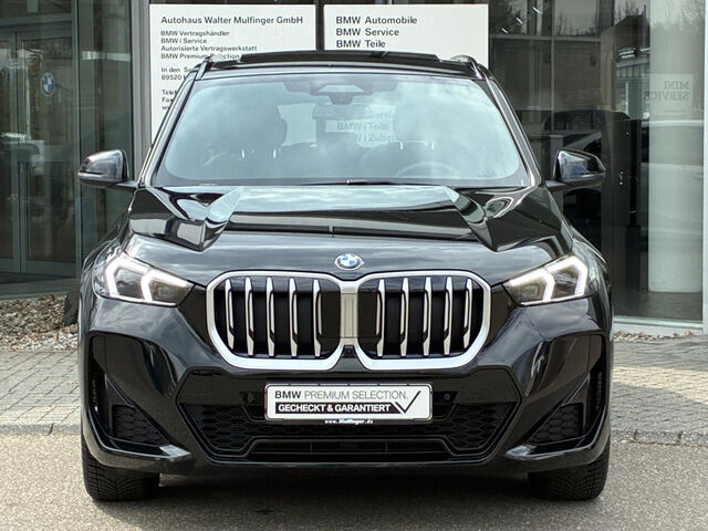BMW X1 x23i M Sport HUD ACC SuView.PanoD.AktivS.Ha/K Sportpaket Bluetooth Navi LED Vollleder Klima PDC e Ansicht 4 für Fahrzeugdetailseite