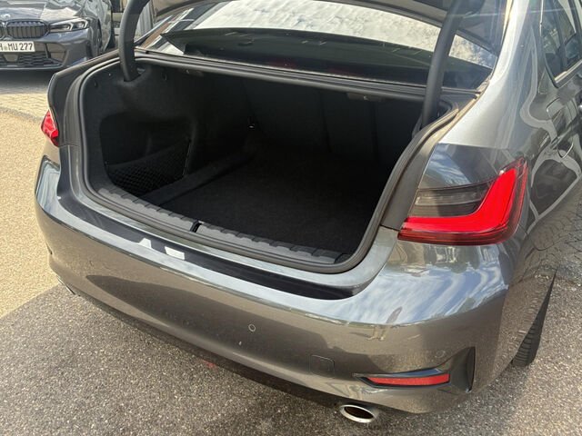 BMW 320 d xDrive Laser Sports.LiveProf.Sitzh.HiFi AHK Bluetooth Navi Vollleder Klima PDC el. Fenster Ansicht 9 für Fahrzeugdetailseite