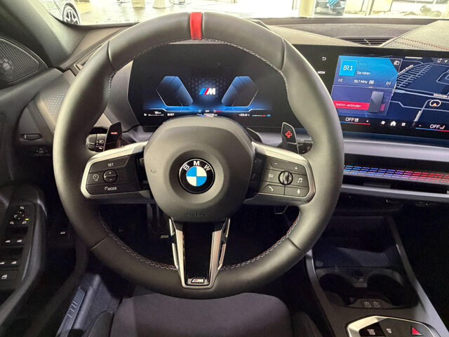 BMW M135 xDrive M Sport Pro Innov. HUD DrivePlus 19 Sportpaket Bluetooth Navi LED Klima PDC el. Fenster Ansicht 14 für Fahrzeugdetailseite