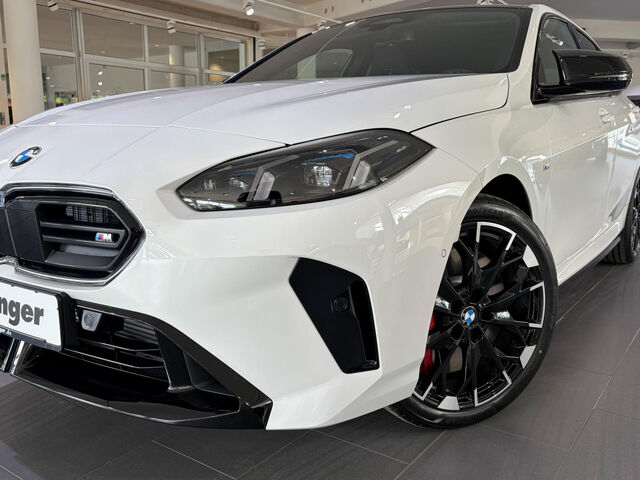 BMW M135 xDrive M Sport Pro Innov. HUD DrivePlus 19 Sportpaket Bluetooth Navi LED Klima PDC el. Fenster Ansicht 5 für Fahrzeugdetailseite