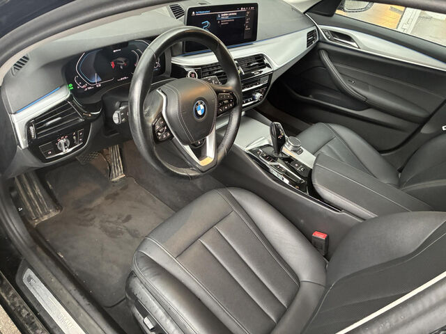 BMW 530 e xDr.T.HUD ACC Kamera Laser Lenkradh.AHK 18 Bluetooth Navi Vollleder Klima Standhzg PDC el. Fens Ansicht 8 für Fahrzeugdetailseite