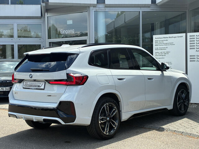 BMW X1 x30e M Sport HUD ACC PanoD.AktivS+Massage 19 Sportpaket Bluetooth Navi LED Vollleder Klima Standh Ansicht 10 für Fahrzeugdetailseite