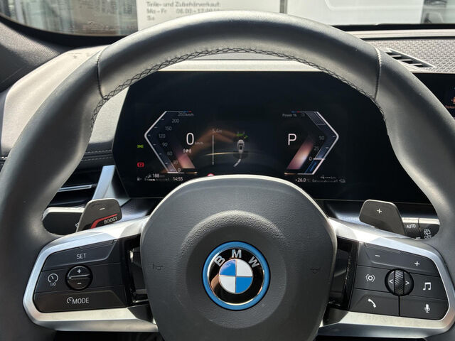 BMW X1 x30e M Sport HUD ACC PanoD.AktivS+Massage 19 Sportpaket Bluetooth Navi LED Vollleder Klima Standh Ansicht 13 für Fahrzeugdetailseite