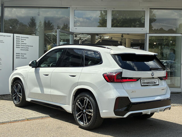 BMW X1 x30e M Sport HUD ACC PanoD.AktivS+Massage 19 Sportpaket Bluetooth Navi LED Vollleder Klima Standh Ansicht 7 für Fahrzeugdetailseite