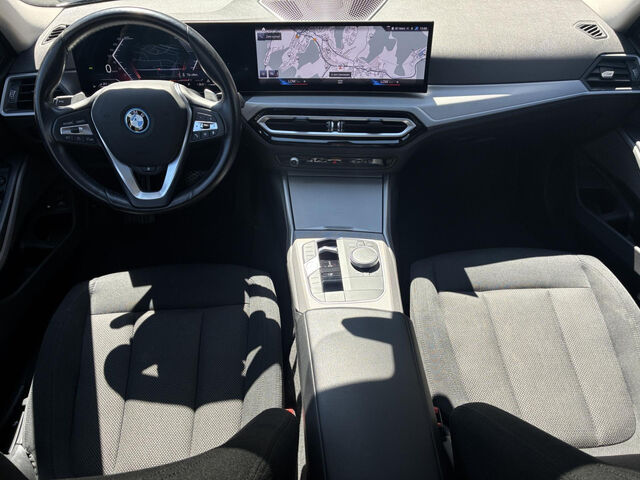 BMW 330 e PanoD.Kamera Live-Widescreen Ha/Ka.AHK 18 Bluetooth Navi LED Klima Aktivlenkung Standhzg PDC el Ansicht 14 für Fahrzeugdetailseite