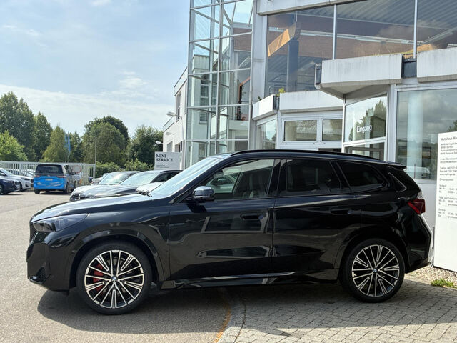 BMW X1 x20d M Sport Pro ACC Massage SurView.AHK 20 Sportpaket Bluetooth HUD Navi LED Klima PDC el. Fenst Ansicht 6 für Fahrzeugdetailseite