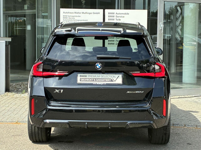 BMW X1 x20d M Sport Pro ACC Massage SurView.AHK 20 Sportpaket Bluetooth HUD Navi LED Klima PDC el. Fenst Ansicht 8 für Fahrzeugdetailseite