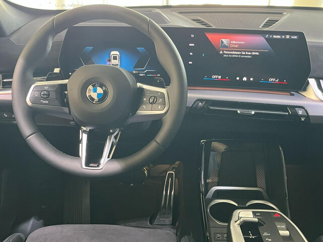 BMW X1 sDrive20i M Sport Pro AHK HUD Pano Har/Kar 19 Sportpaket Bluetooth Navi LED Klima PDC el. Fenster Ansicht 13 für Fahrzeugdetailseite