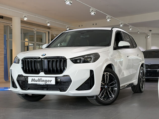 BMW X1 sDrive20i M Sport Pro AHK HUD Pano Har/Kar 19 Sportpaket Bluetooth Navi LED Klima PDC el. Fenster Ansicht 2 für Fahrzeugdetailseite