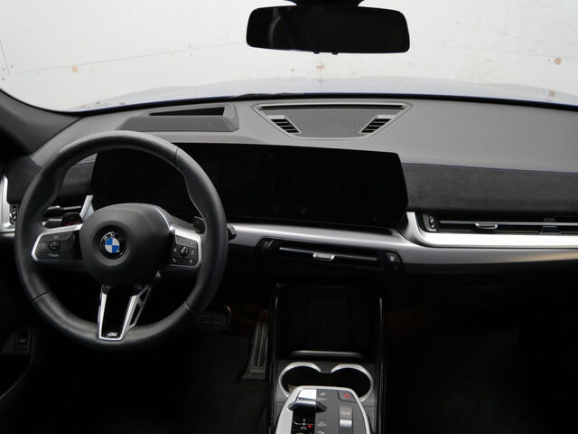 BMW X2 s20d M Sport Pro Iconic HUD ACC SuView AHK19 Sportpaket Bluetooth Navi LED Vollleder Klima PDC el Ansicht 8 für Fahrzeugdetailseite